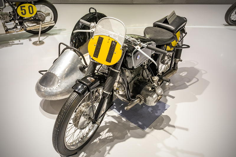 BMW Museum, Haus des Motorsports: BMW 900 Renngespann