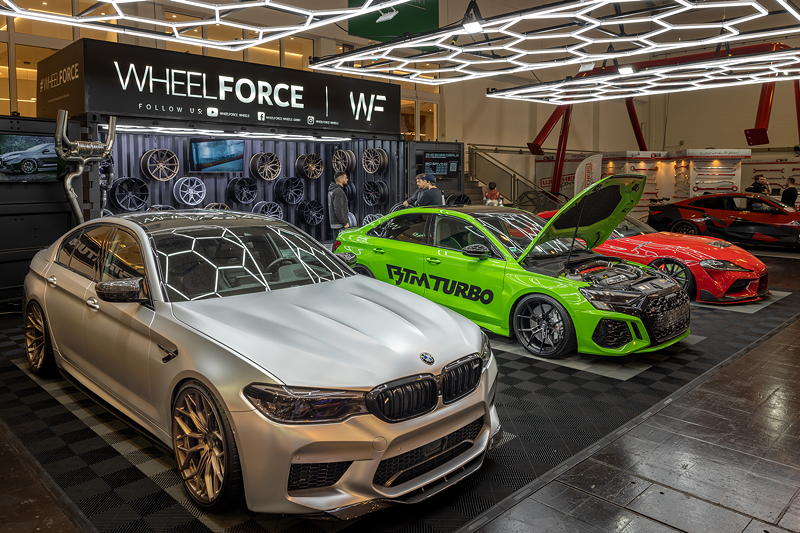 Essen Motor Show 2022: BMW M5 (F90) auf dem Stand von Wheel Force in Halle 7