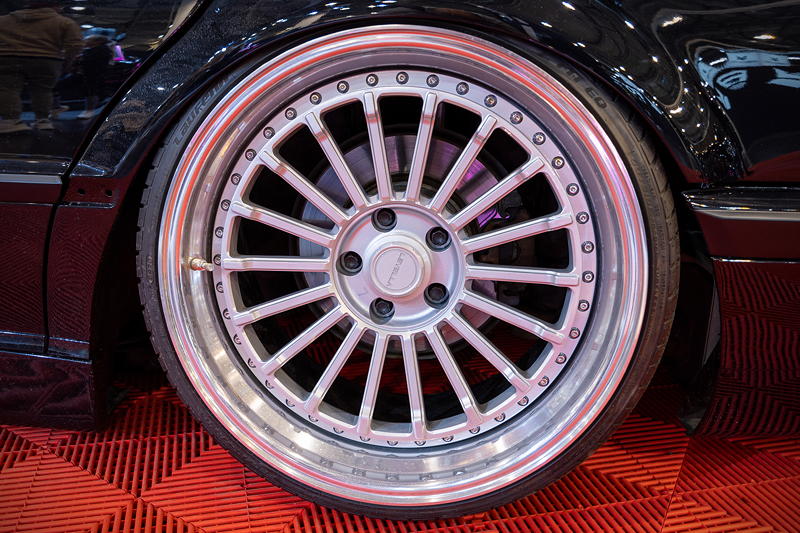 BMW 740i (E38) veredelt von Lavella, Rad, Essen Motor Show 2022