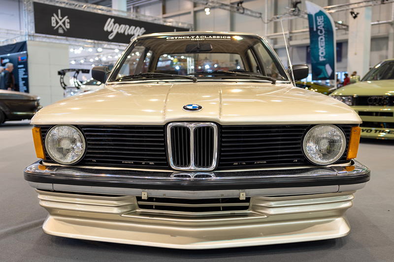 BMW 315 in der tuningXperience, Essen Motor Show 2022, mit 'BBS' Frontansatz