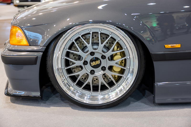 BMW 328i in der tuningXperience, Essen Motor Show 2022, BBS Le Mans Felge auf 3teilig umgebaut, VA: 9.5 x 18 Zoll