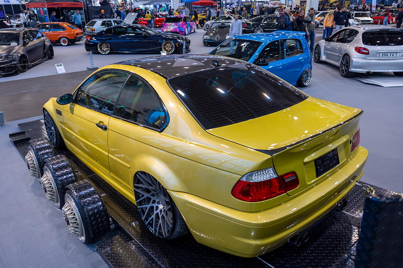 BMW M3 in der tuningXperience, Essen Motor Show 2022, Vollcarbon Dach, 'CSL' Fronststostange und Heckdeckel