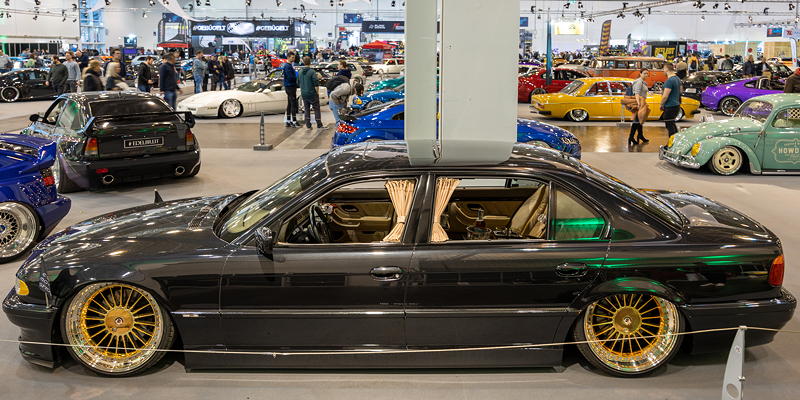 BMW 740Li in der tuningXperience, Essen Motor Show 2022 in orig. BMW 'Cosmosschwarz'