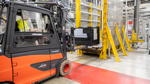 BMW Group setzt auf nachhaltigere Verpackungen in der Logistik. Einführung klappbarer Großladungsträger.