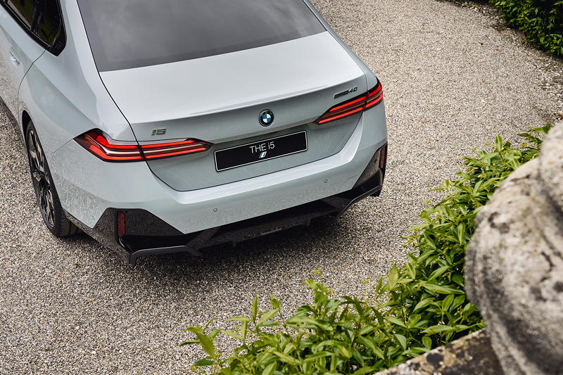 Die neue BMW 5er Limousine - On Location auf der Villa d'Este.
