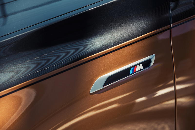 BMW i7 M70 xDrive, Detail: M-Logo