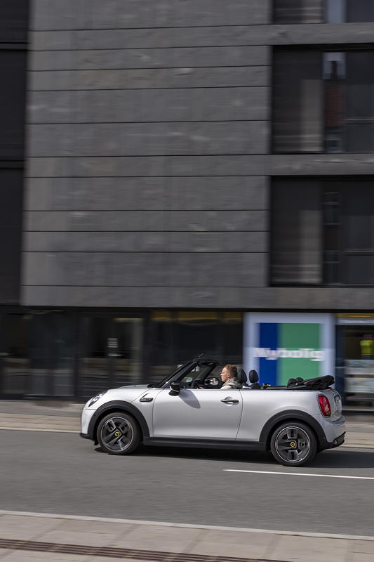 MINI Cooper SE Cabrio
