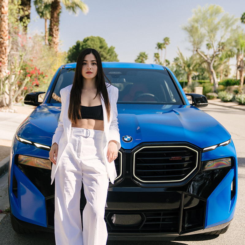 BMW XM in Individual Lackierung beim Coachella Festival