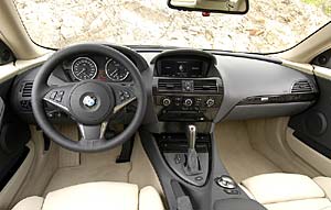 Cockpit im BMW 645 Ci