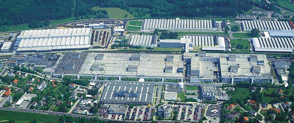 Luftaufnahme des BMW Werks in Steyr