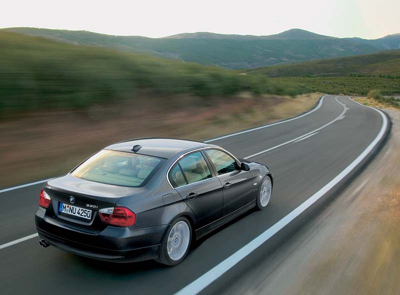 Der neue 3er-BMW (Modell E90), hier der 330i