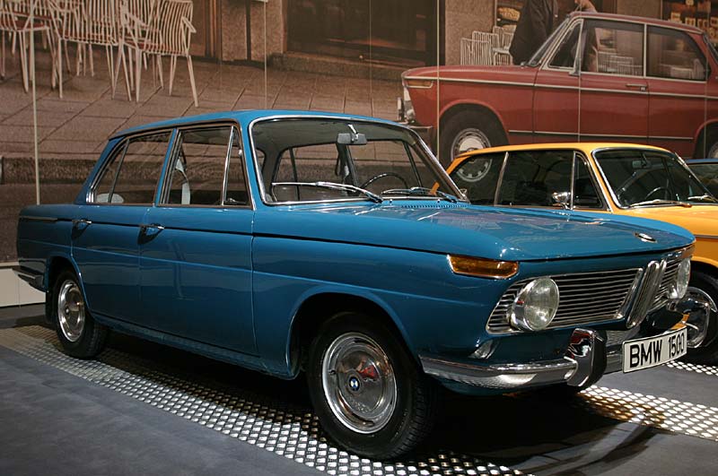 BMW 1500 auf der Techno Classica 2004 in Essen