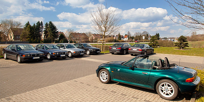 BMW 7er-Reihe und der BMW Z3 von Ralf ('MetalOpa') beim Rhein-Ruhr-Stammtisch in Castrop-Rauxel im April, dem Ostersonntag 2015.
