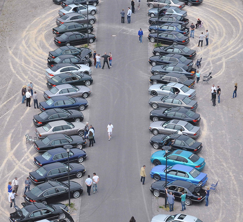 Jahrestreffen 2015, Blick vom Turm auf den Jahrestreffen-Parkplatz