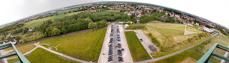 Jahrestreffen 2015: Panormablick vom F�rderturm in B�nen auf den Jahrestreffen-Parkplatz