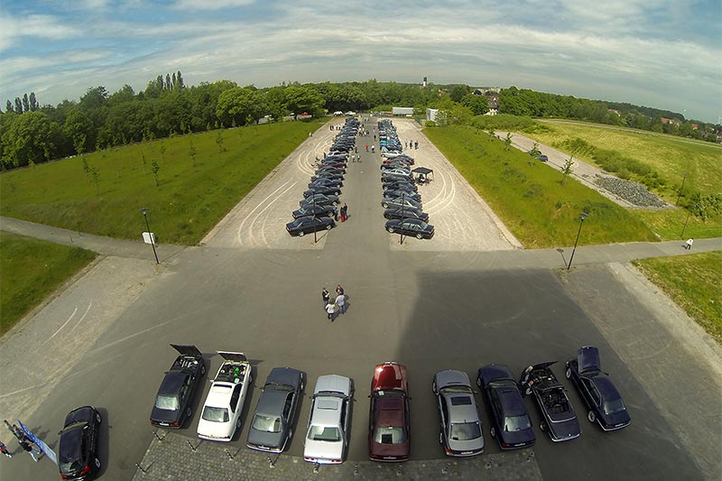 Blick von der Drohne auf den Jahrestreffen Parkplatz