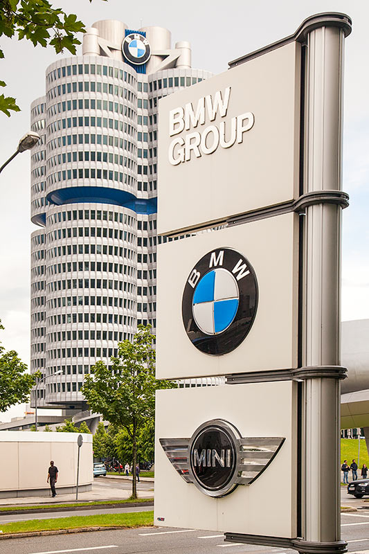 BMW Group Konzernzenetrale, auch genannt '4-Zylinder' in M�nchen