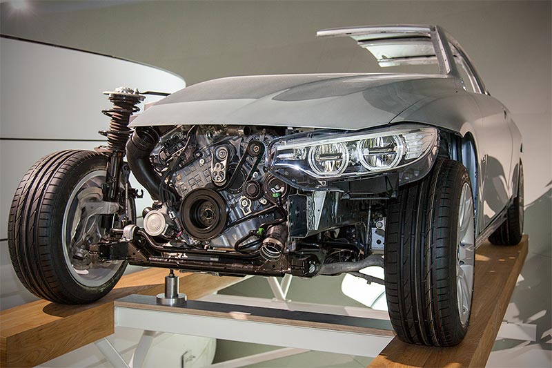 BMW 3er der j�ngsten Generation F30 als Schnittmodell im BMW Museum M�nchen.