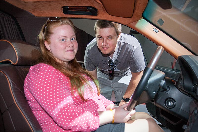 BMW Individual 750iLA L7 Karl Lagerfeld mit Alex ('V8-Alex') mit Freundin Julia ('Julchen90')