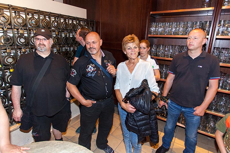 Teilnehmer im Ma�krugtresor, Hofbr�uhaus M�nchen