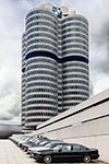 7-forum.com Jahrestreffen 2016: BMW 7er-Reihe vor der BMW Konzernzentrale, vorne der BMW 740i (E38) von Dirk ('BMW Schrauber')