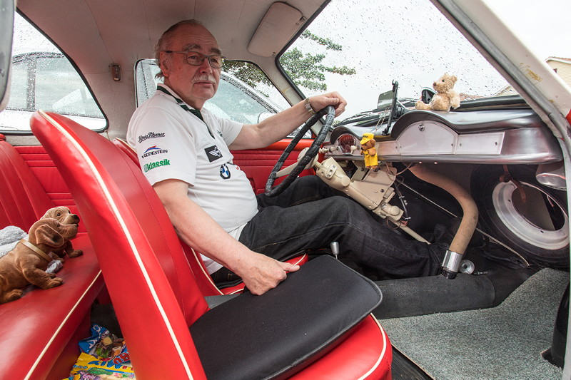 Goggomobil TS 250 Coup� von Ralf ('asc-730i'). Der Fussraum erstreckt sich bis zum Fahrzeugende - genug Platz f�r ein Reserverad.