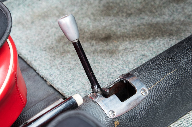 Goggomobil TS 250 Coup� von Ralf ('asc-730i'). Schalthebel f�r die 4-Gang Schaltung (nicht synchronisiert).