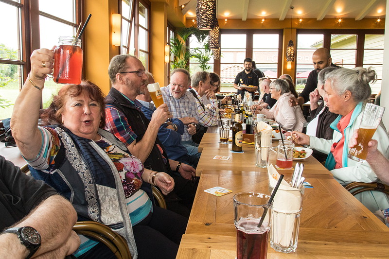 Rhein-Ruhr-Stammtisch im Juli 2017: wie immer wurde nur alkohohlfrei angestossen