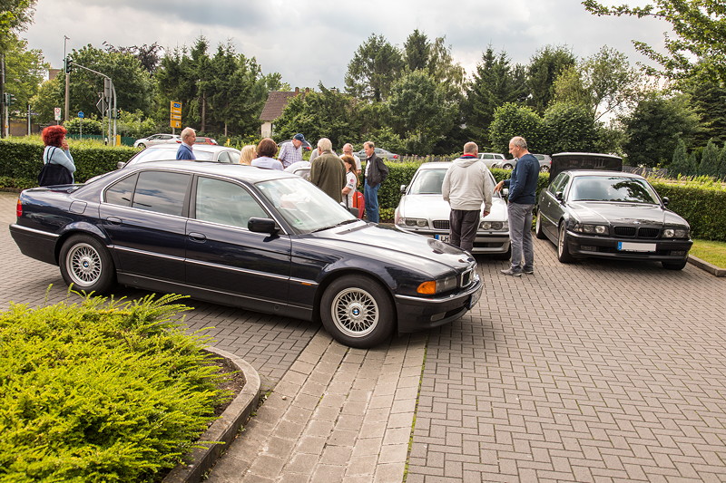 Rhein-Ruhr-Stammtisch im Juli 2017, Benzingefl�ster und Autoschaus auf dem Parkplatz des Caf� del Sol in Castrop-Rauxel