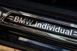 BMW 740i (E38) Individual von Frank ('heliman4'), aufwändiger BMW Individual Schriftzug in der Einstiegsleiste