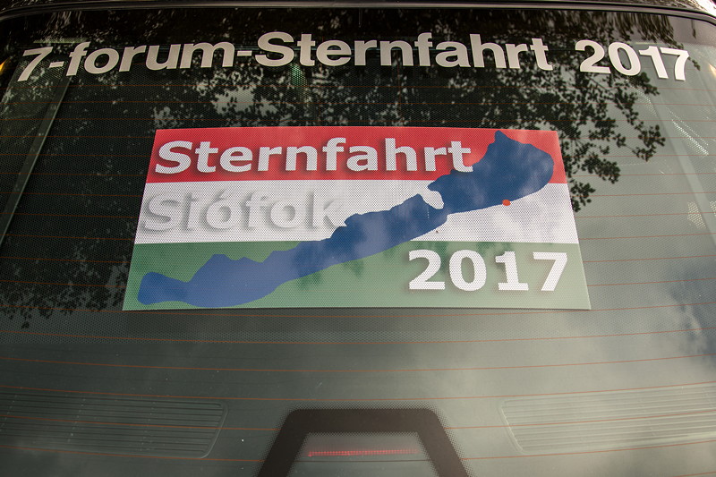 77. S�dhessen-Stammtisch: Ralf ('asc-730i') hat sein Auto nicht nur mit Sternfahrtschriftzug, sondern zus�tzlich mit einer Ungarn Flagge aus dem Sternfahrtmotiv