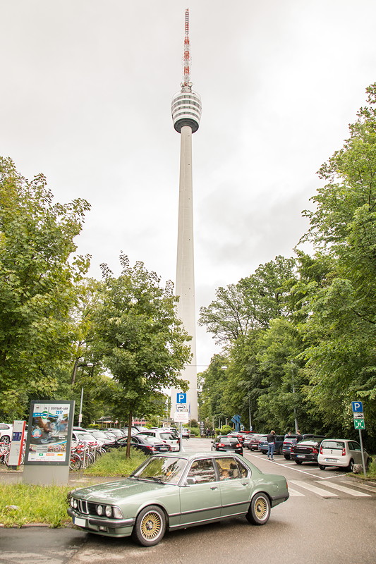 7-forum.com Jahrestreffen 2017: BMW 735i (E23) von Michal ('bmwe23') vor dem Stuttgarter Fernsehturm