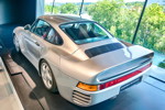 Porsche Museum in Stuttgart-Zuffenhausen: Porsche 959, Baujahr: 1988, 6-Zylinder-Turbo Motor mit 450 PS.