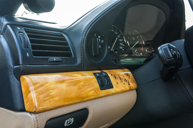 BMW 730i (E38) von Ralf ('Ralle735iV8'), Edelholzleisten wurden aus Pappelholz nachger�stet