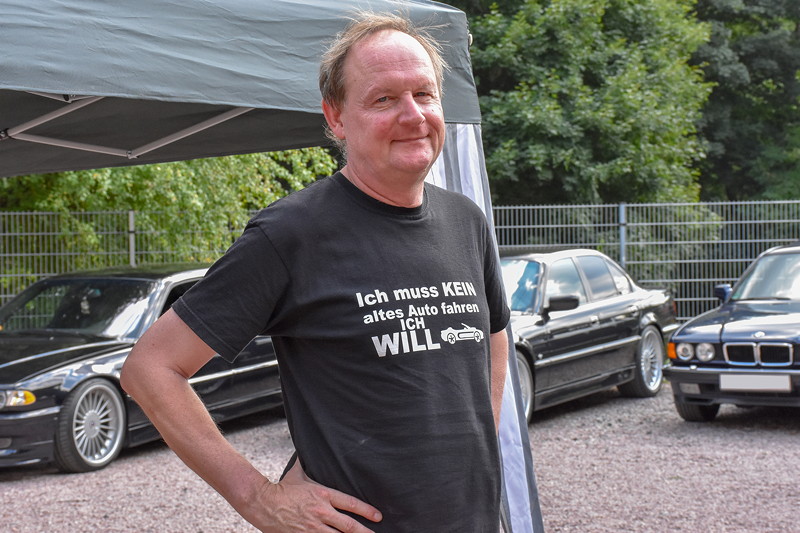 Grill-Stammtisch im Juli 2018: J�rg ('Ewi') kam mit seinem BMW 750i (E32), Bj. 1992 zum Grillstammtisch