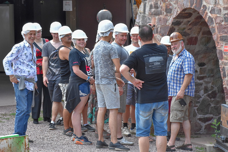 Mit Helm ging es in das Bergwerk Grube Wilhelmine in Sommerkahl.
