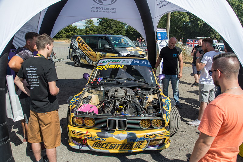 BMW Scene Show 2018: auf dem Stand von 'Fox Sportauspuff' durften die BMW Fans sportlichen Sound h�ren.