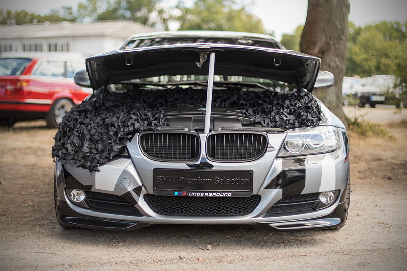 BMW Scene Show 2018: ein BMW Underground BMW - passend mit Tarnfolie versehen.