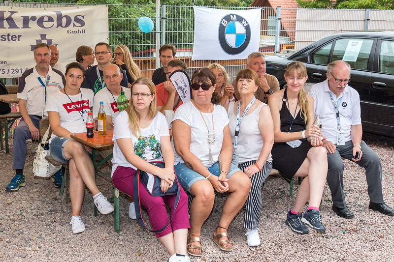 100. BMW 7er Sdhessen Stammtisch: Teilnehmer whrend der Begrung.