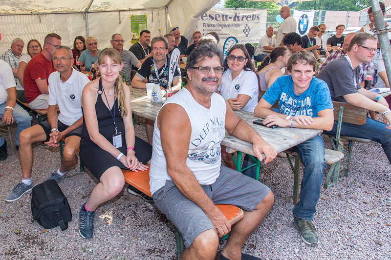 100. BMW 7er S�dhessen Stammtisch: Zuschauer bei der Falkner Show.