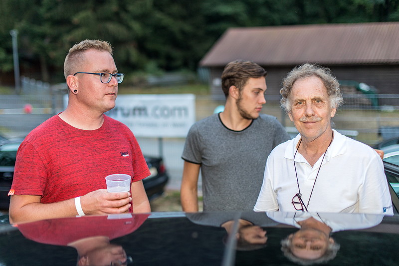 100. BMW 7er S�dhessen Stammtisch: Bastian ('Bavaria7'), Adrian ('Aedken') und Roland ('roland1') (v.l.n.r.)