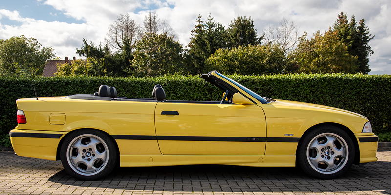 Rhein-Ruhr-Stammtisch im Oktober 2020: BMW 320i Cabrio Individual (E36) in dakar-gelb II von Micha ('bmwe23').