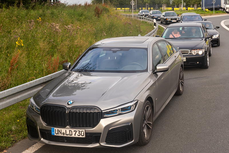 BMW Power Day 2021 in Enspel. Anfahrt im 7er-Konvoi ab Ldenscheid.