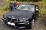 BMW Power Day 2021 in Enspel. Klaus ('heller-goisern') beim Umparken seines 750iL (E38). Neben dem E38 besitzt er noch einen E32-750i.