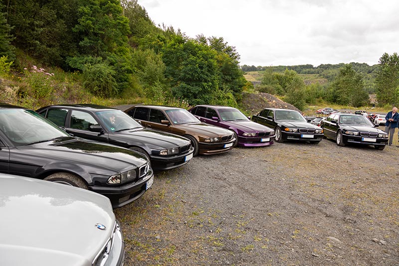 BMW Power Day 2021 in Enspel. BMW 7er E38 Parade.