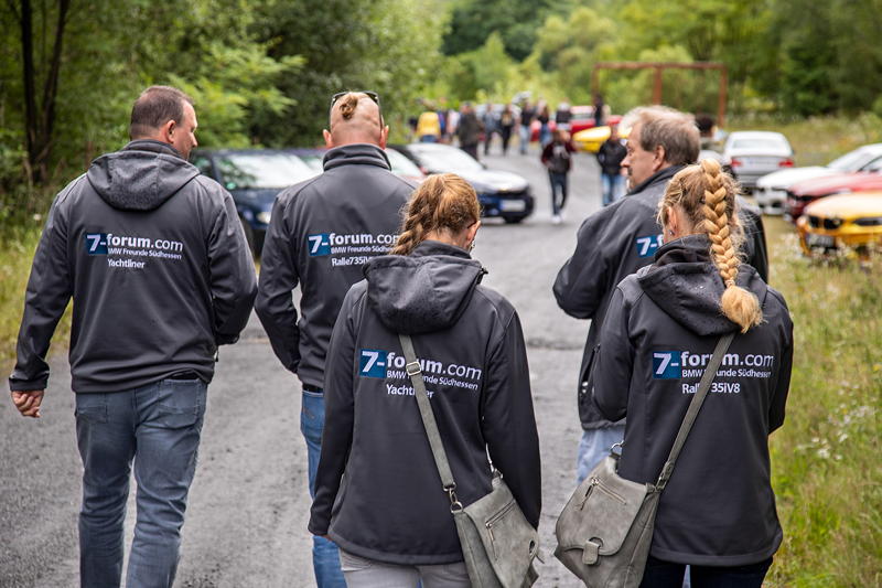 Die 7er S�dhessen-Fraktion kam wie �blich in Shirts und Jacken mit Aufdruck.