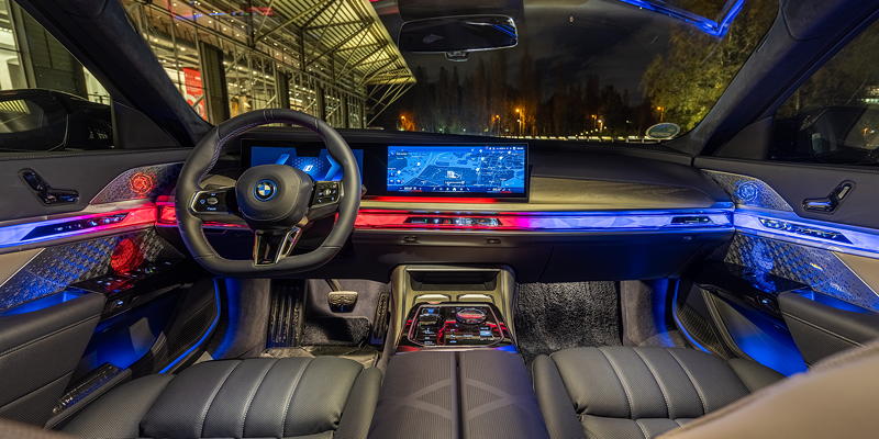 249. Rhein-Ruhr-Stammtisch im November 2023: BMW i7 M70 xdrive (G70), Interieur vorne