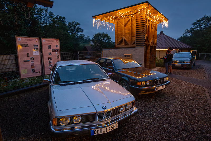 150. Treffen der 7er BMW Freunde Sdhessen: BMW 745i (E23) von Victor ('VictorGonzales') und BMW 735i (E32) von Julian ('JulianE34')