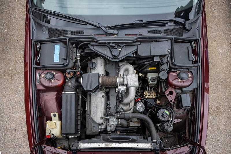 Rhein-Ruhr-Stammtisch im Juni 2025: BMW 735i (E32) von Benjamin ('Bene32'), Motorraum