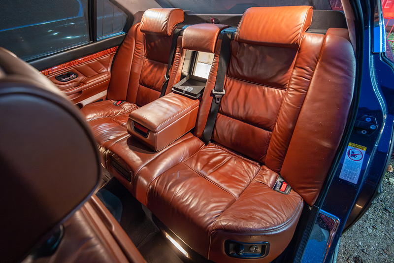 Rhein-Ruhr-Stammtisch im Dezember 2025: BMW 740iL Individual mit Vollleder Kastanie hell von Wolfgang ('WOLF')